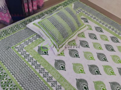 White Green bed cover